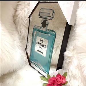 CHANEL N°5 mirror framed